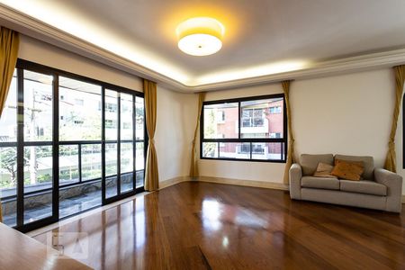 Sala de apartamento para alugar com 3 quartos, 145m² em Indianópolis, São Paulo