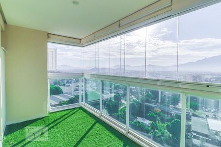 Varanda Sala de apartamento à venda com 2 quartos, 72m² em Jacarepaguá, Rio de Janeiro