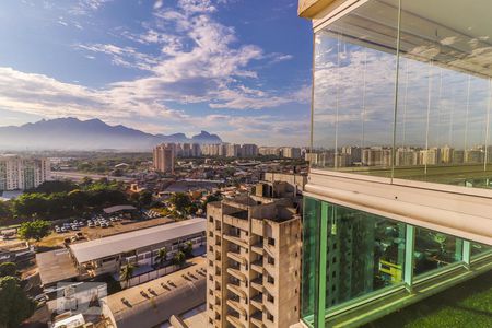 Vista Sala de apartamento à venda com 2 quartos, 72m² em Jacarepaguá, Rio de Janeiro
