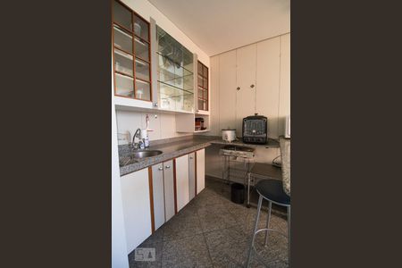 cozinha de apartamento para alugar com 1 quarto, 30m² em Setor Central, Goiânia