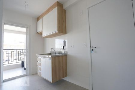Cozinha  de apartamento para alugar com 1 quarto, 42m² em Vila Diva , São Paulo