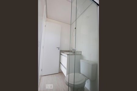 Banheiro de apartamento para alugar com 1 quarto, 42m² em Vila Diva , São Paulo