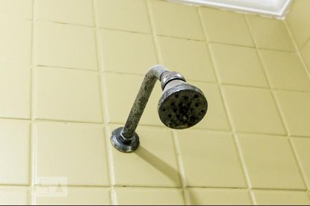 Banheiro de casa de condomínio à venda com 4 quartos, 380m² em Alphaville, Barueri