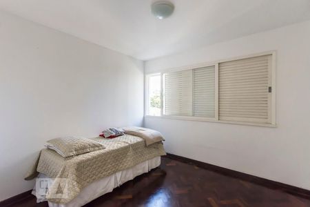 Quarto de apartamento para alugar com 2 quartos, 95m² em Indianópolis, São Paulo