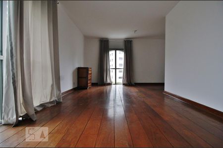 Sala de apartamento para alugar com 3 quartos, 146m² em Vila Andrade, São Paulo