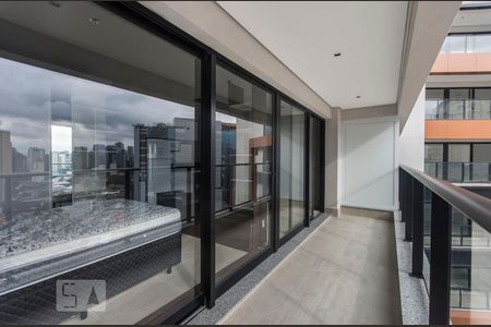 Varanda de kitnet/studio para alugar com 1 quarto, 40m² em Itaim Bibi, São Paulo