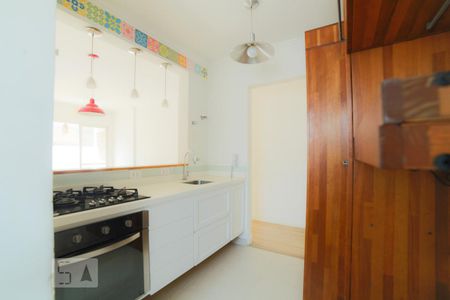 Cozinha de apartamento à venda com 2 quartos, 53m² em Jardim Caravelas, São Paulo