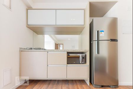 Cozinha de apartamento para alugar com 1 quarto, 41m² em Sumaré, São Paulo