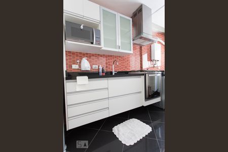 Cozinha de apartamento para alugar com 1 quarto, 48m² em Paraíso, São Paulo