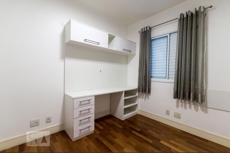 Quarto de apartamento à venda com 2 quartos, 85m² em Jardim Tupanci, Barueri