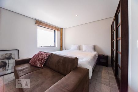 Sala / Quarto de kitnet/studio para alugar com 1 quarto, 50m² em Planalto Paulista, São Paulo