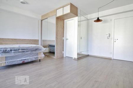 Sala e quarto de apartamento para alugar com 1 quarto, 39m² em Panamby, São Paulo