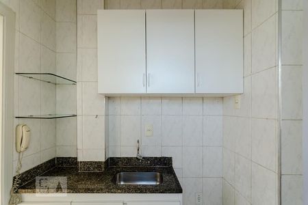 Cozinha de apartamento à venda com 1 quarto, 37m² em Centro, Belo Horizonte