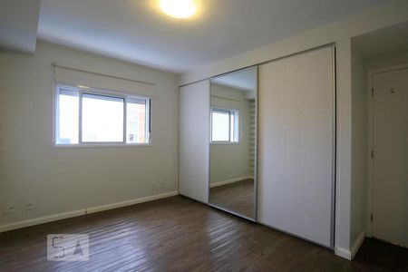 Quarto Suite Detalhe Armário de apartamento para alugar com 1 quarto, 82m² em Pinheiros, São Paulo