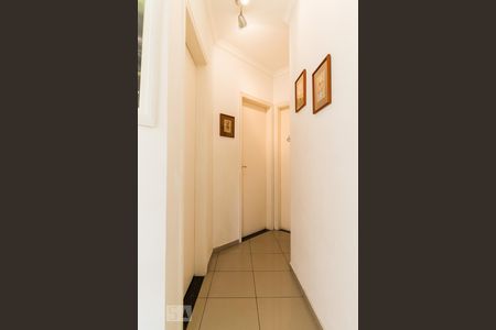 Corredor de apartamento à venda com 3 quartos, 247m² em Vila Lúcia, São Paulo