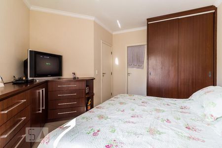Suíte  de apartamento à venda com 3 quartos, 247m² em Vila Lúcia, São Paulo