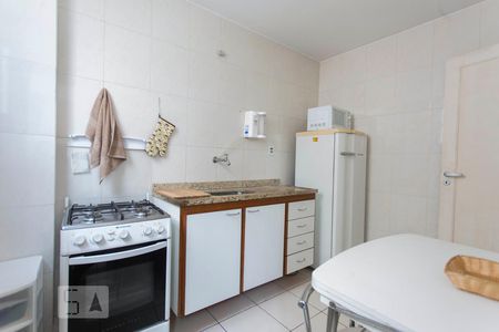 Cozinha de apartamento para alugar com 2 quartos, 50m² em Leblon, Rio de Janeiro