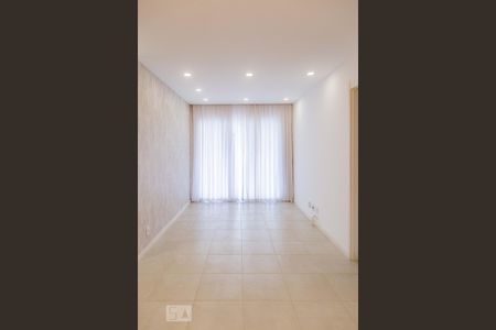 Sala de apartamento para alugar com 2 quartos, 84m² em Barra da Tijuca, Rio de Janeiro