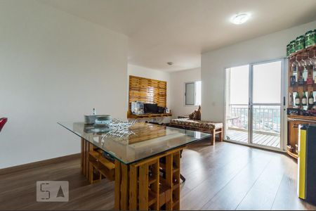 Sala de apartamento para alugar com 2 quartos, 76m² em Presidente Altino, Osasco