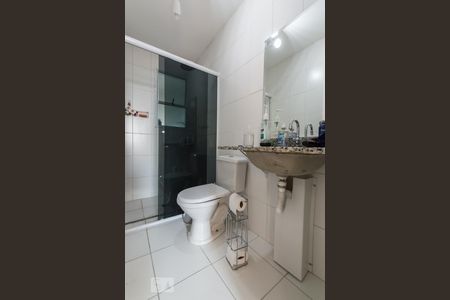 Banheiro de apartamento para alugar com 2 quartos, 76m² em Presidente Altino, Osasco