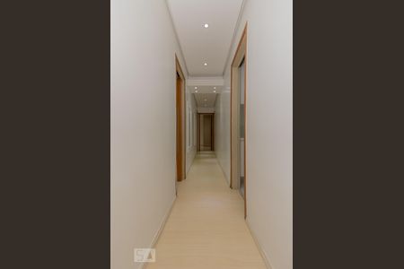 Corredor de apartamento à venda com 3 quartos, 105m² em Chácara Inglesa, São Paulo