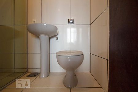 Banheiro de apartamento à venda com 2 quartos, 74m² em Barro Preto, Belo Horizonte