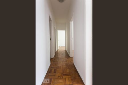 Corredor de apartamento para alugar com 3 quartos, 220m² em Cerqueira César, São Paulo