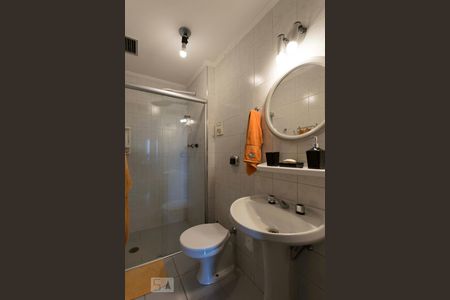 Banheiro social de apartamento para alugar com 2 quartos, 75m² em Vila Mariana, São Paulo