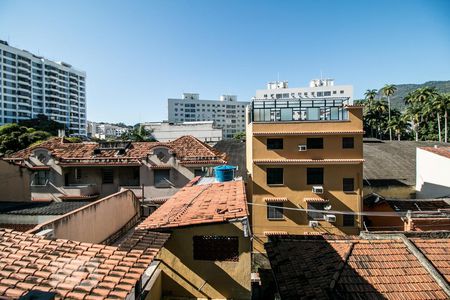Vista sala de apartamento para alugar com 2 quartos, 67m² em Praça da Bandeira, Rio de Janeiro