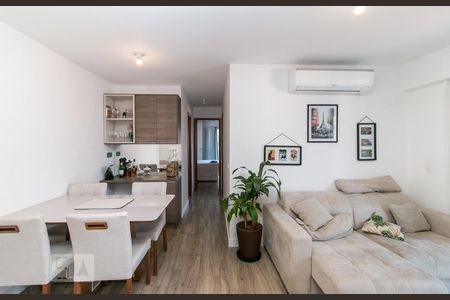 Sala de jantar/Sala de estar de apartamento para alugar com 2 quartos, 67m² em Praça da Bandeira, Rio de Janeiro
