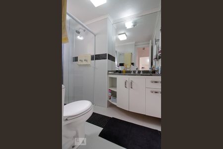 Apartamento à venda com 98m², 3 quartos e 1 vaga Apartamento à venda com 98m², 3 quartos e 1 vagaBanheiro da Suíte