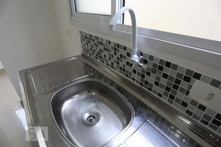 Cozinha - Torneira de apartamento para alugar com 1 quarto, 45m² em Jardim Bonfiglioli, São Paulo