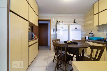 Cozinha de apartamento à venda com 3 quartos, 138m² em Aclimação, São Paulo