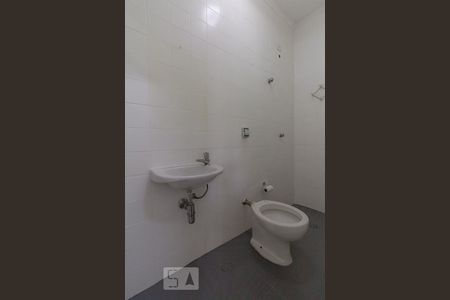 Banheiro de serviço de apartamento à venda com 4 quartos, 146m² em Vila Mascote, São Paulo