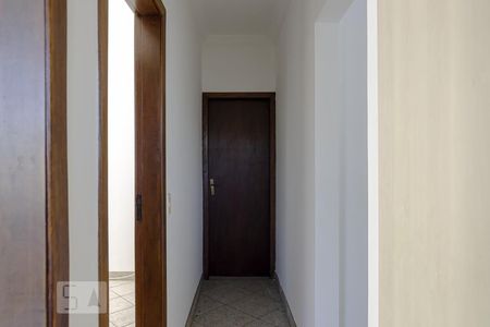 Corredor de apartamento para alugar com 3 quartos, 90m² em Cidade Nova, Belo Horizonte