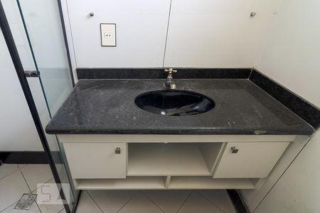 Banheiro Social de apartamento para alugar com 3 quartos, 90m² em Cidade Nova, Belo Horizonte