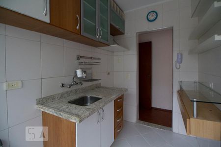 Cozinha de apartamento para alugar com 1 quarto, 38m² em Bela Vista, São Paulo