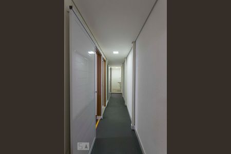 Corredor de apartamento para alugar com 2 quartos, 43m² em Aclimação, São Paulo