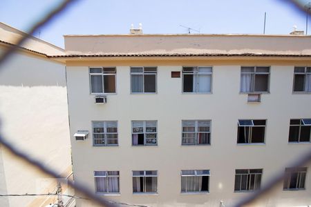 Vista da suíte de apartamento para alugar com 1 quarto, 48m² em Méier, Rio de Janeiro