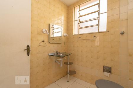 BANHEIRO SOCIAL de apartamento à venda com 2 quartos, 65m² em Ingá, Niterói