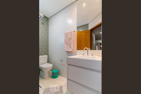 Banheiro de casa à venda com 3 quartos, 186m² em Campestre, Santo André