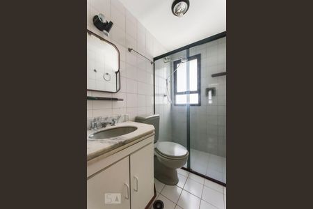 Banheiro Suite de apartamento para alugar com 1 quarto, 50m² em Vila Olímpia, São Paulo