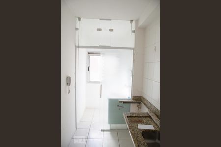 Cozinha de apartamento à venda com 2 quartos, 47m² em Vila Palmeiras, São Paulo