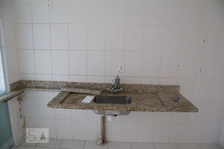 Cozinha de apartamento à venda com 2 quartos, 47m² em Vila Palmeiras, São Paulo