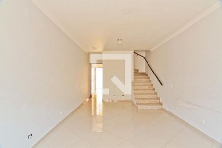 Casa à venda com 94m², 2 quartos e 2 vagasSala