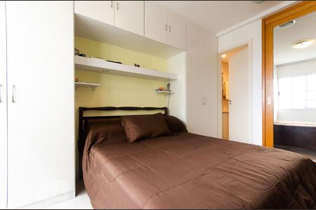 Suite de apartamento à venda com 3 quartos, 149m² em Jardim Botânico, Rio de Janeiro