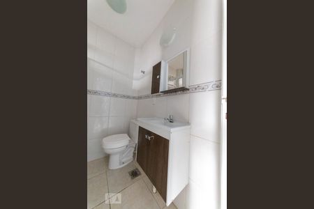 Banheiro de apartamento à venda com 1 quarto, 41m² em Centro, Campinas