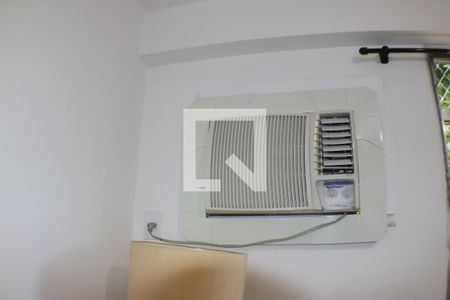 Sala de apartamento para alugar com 2 quartos, 48m² em Taquara, Rio de Janeiro