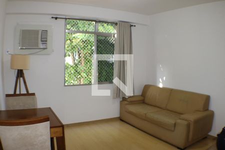 Sala de apartamento para alugar com 2 quartos, 48m² em Taquara, Rio de Janeiro