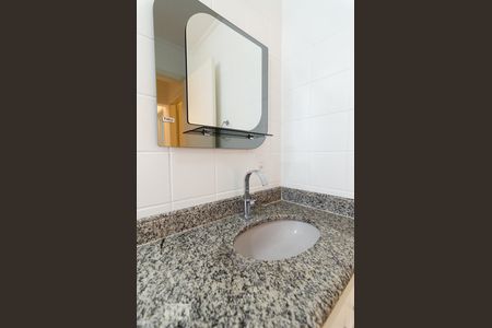 Banheiro de apartamento à venda com 2 quartos, 66m² em Vila Itapura, Campinas